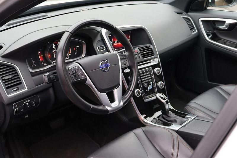 Gebraucht Volvo XC60 245 PS (180 kW) 2017 Weiß SUV