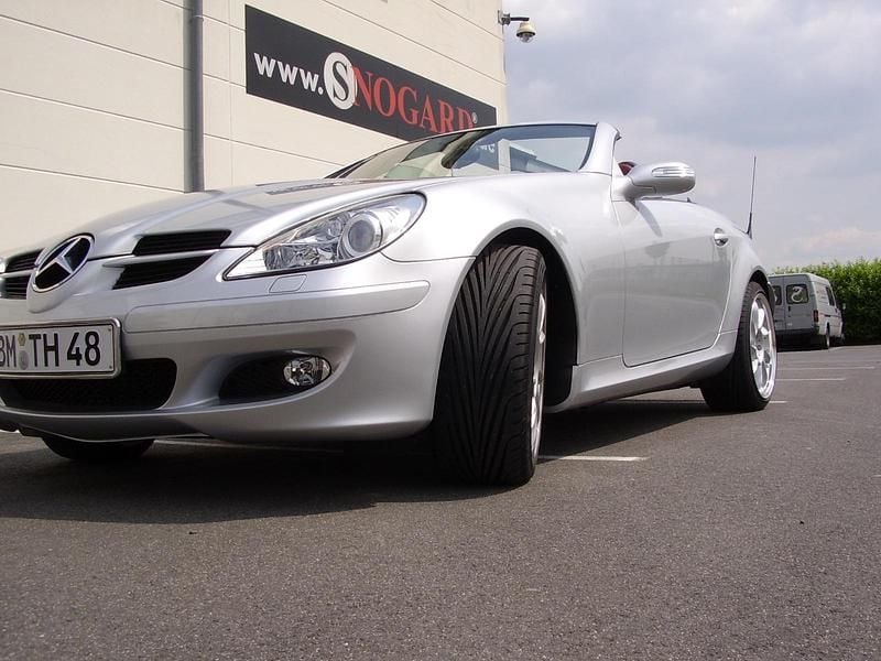 Silber Gebraucht 2006 Mercedes SLK200 Cabrio | 10.900 € (Fairer Preis) - Bild 1/4