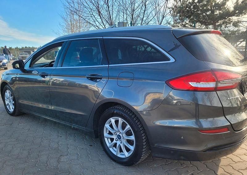 Gebraucht Ford Mondeo Titanium 165 PS (121 kW) 2019 Grau Limousine