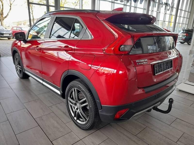 Gebraucht Mitsubishi Eclipse Cross 163 PS (119 kW) 2018 Rot SUV