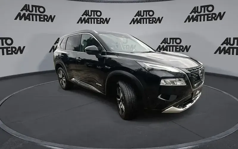 Gebraucht Nissan X-Trail Tekna 213 PS (156 kW) 2023 Black pearl (m) (metallic) SUV