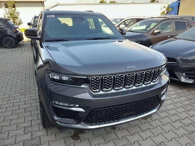 Neu Jeep Grand Cherokee Summit 381 PS (280 kW) 2025 Baltic grey / schwarz SUV