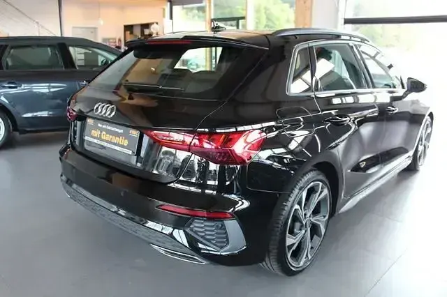 Gebraucht Audi A3 S-Line 150 PS (110 kW) 2022 Schwarz Limousine
