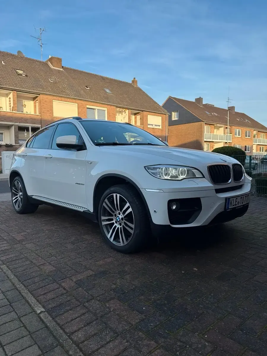 Käytetty BMW X6 M Performance 245 HP (180 kW) 2013 Valkoinen Katumaasturi