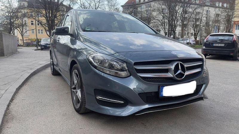 Gebraucht Mercedes B180 109 PS (80 kW) 2015 Van / Kleinbus