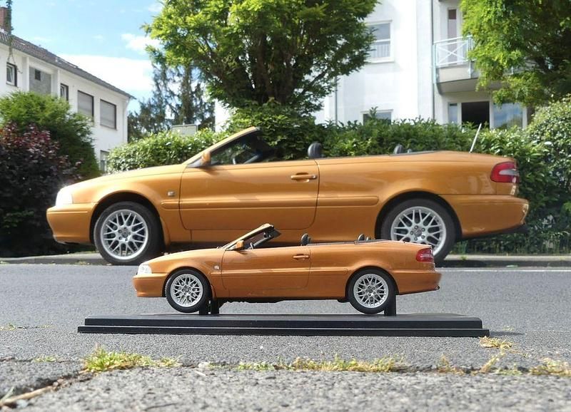 Second-hand Volvo C70 163 CP (119 kW) 2000 Auriu Cabrio