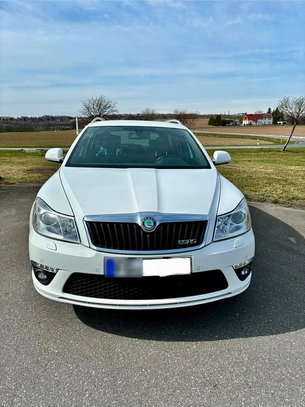 Second-hand Skoda Octavia RS 200 CP (147 kW) 2010 Alb Break