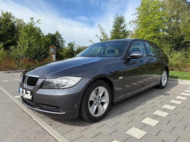 Grau Gebraucht 2008 BMW 320 Limousine | 4.500 € (Superpreis) - Bild 1/4