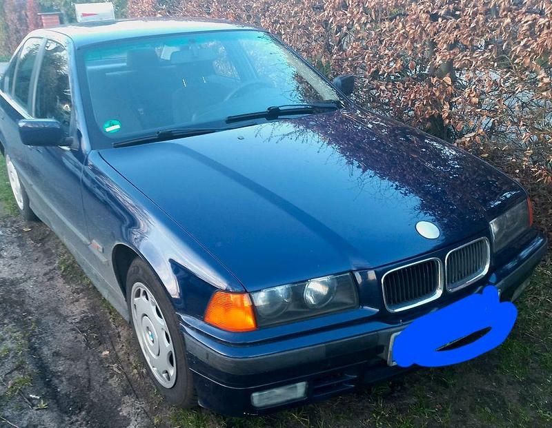 Gebraucht BMW 316 102 PS (75 kW) 1995 Blau Limousine