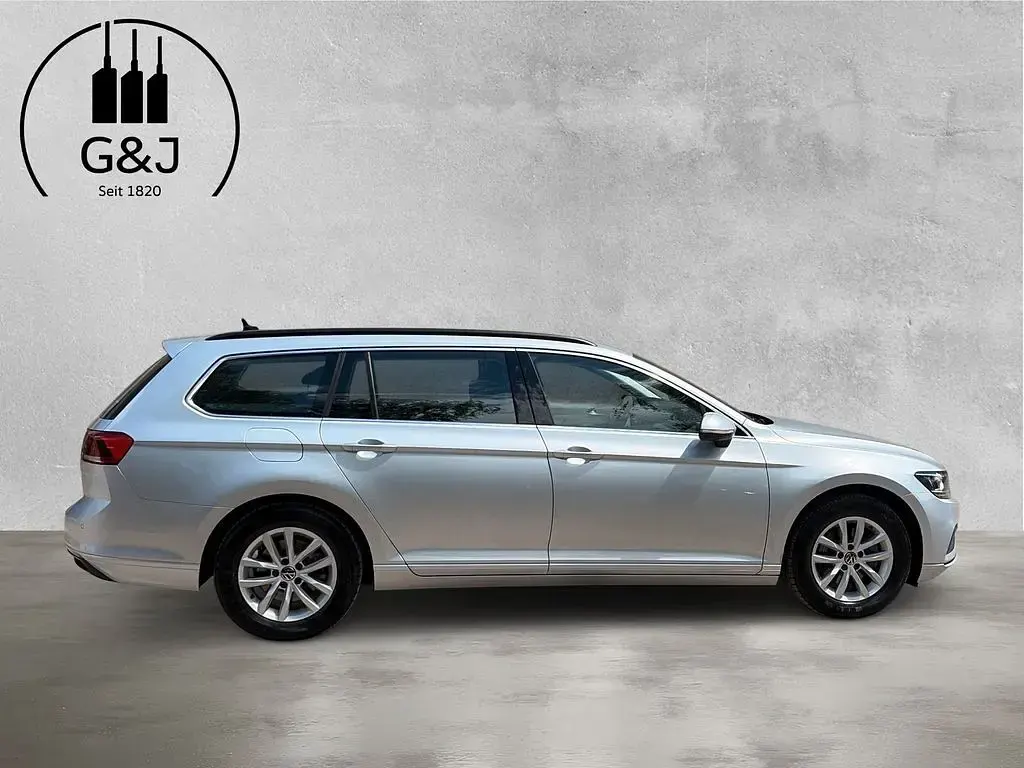 Gebraucht VW Passat Business 150 PS (110 kW) 2023 Silber Kombi