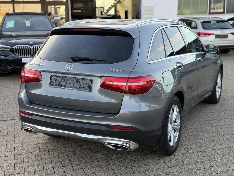 Gebraucht Mercedes GLC220 163 PS (119 kW) 2016 Grau SUV
