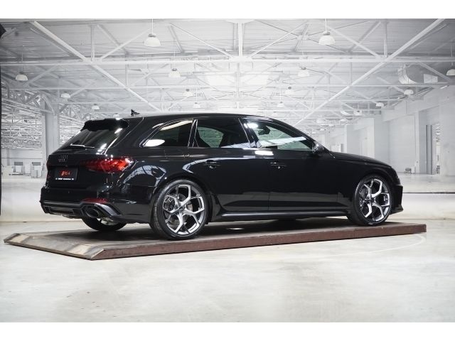 Gebraucht Audi RS4 Ambiente 470 PS (345 kW) 2022 Schwarz Kombi