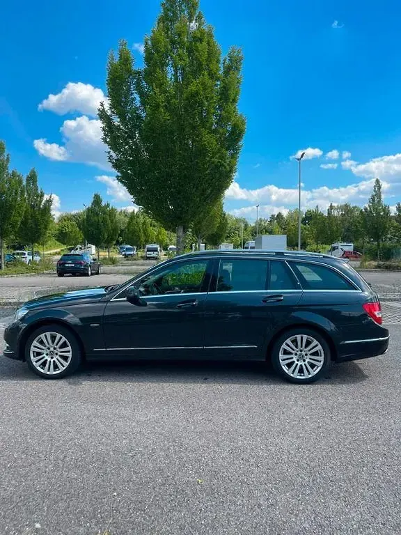 Gebraucht Mercedes C350 265 PS (194 kW) 2012 Schwarz Kombi