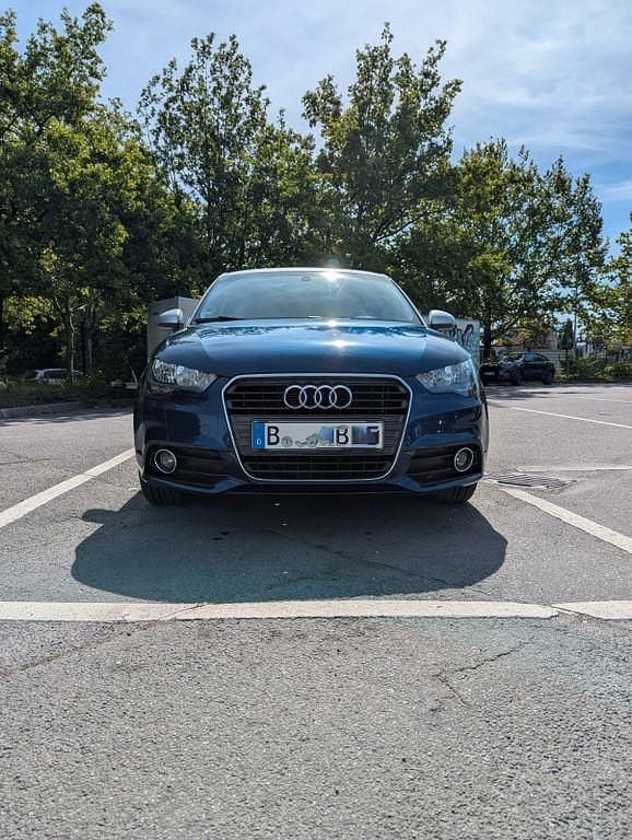 Blau Gebraucht 2013 Audi A1 Sportback Attraction Kleinwagen | 8.500 € (Guter Preis) - Bild 1/4