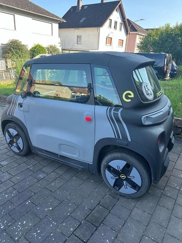 Grau Gebraucht 2022 Opel Rocks-e Rocks Kleinwagen | 7.200 € - Bild 1/4