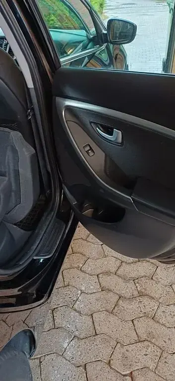 Gebraucht Hyundai i30 Trend 136 PS (100 kW) 2016 Schwarz Limousine