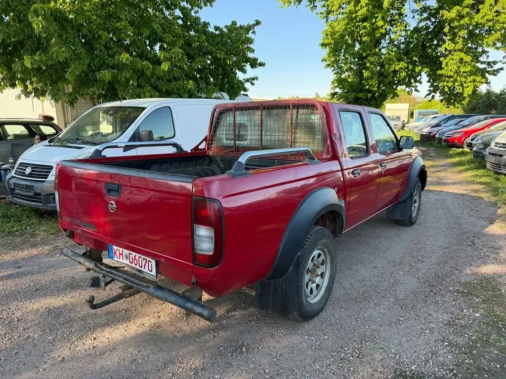Gebraucht Nissan Navara 133 PS (97 kW) 2008 Rot Pickup