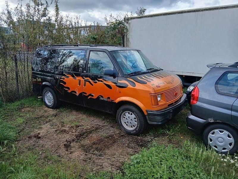 Schwarz Gebraucht 1995 Chevrolet Astro Van / Kleinbus | 4.900 € - Bild 1/4