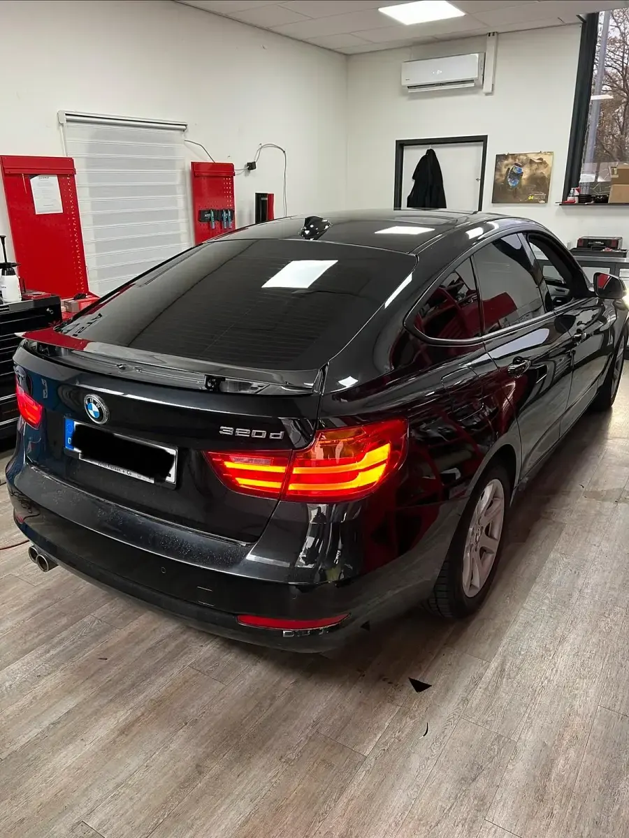 Gebraucht BMW 320 184 PS (135 kW) 2015 Schwarz Limousine