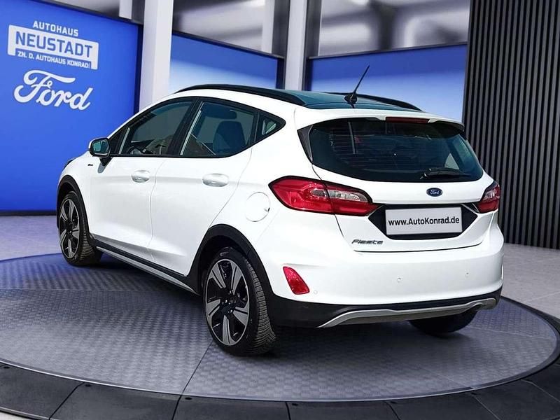Gebraucht Ford Fiesta Active 101 PS (74 kW) 2022 Frozen white Kleinwagen