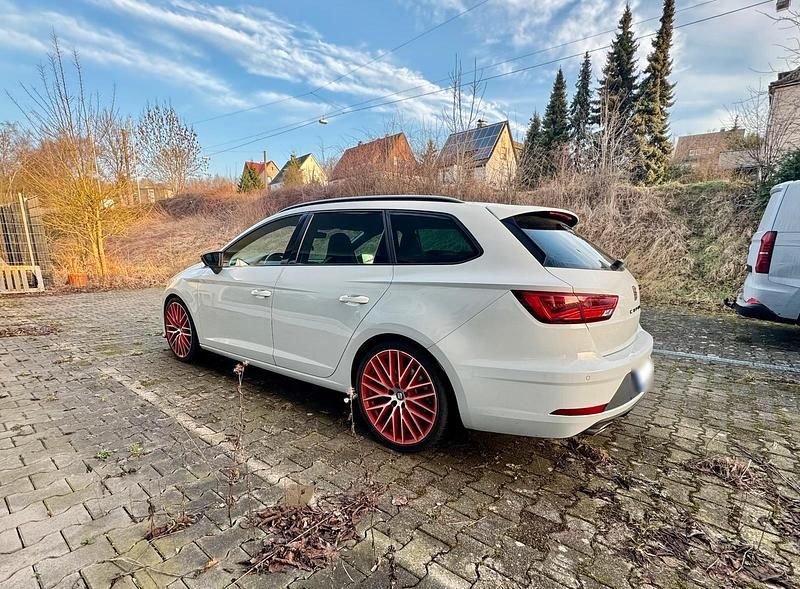 Gebraucht Seat Leon ST CUPRA 300 PS (220 kW) 2019 Weiß Kombi