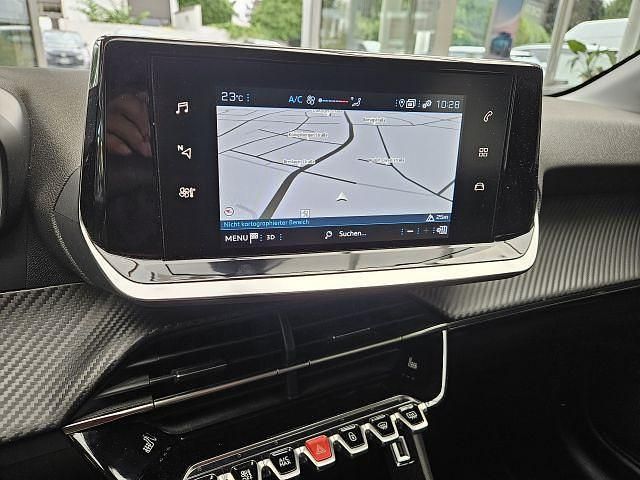 Gebraucht Peugeot 208 Active 101 PS (74 kW) 2022 Perlmutt weiß Kleinwagen