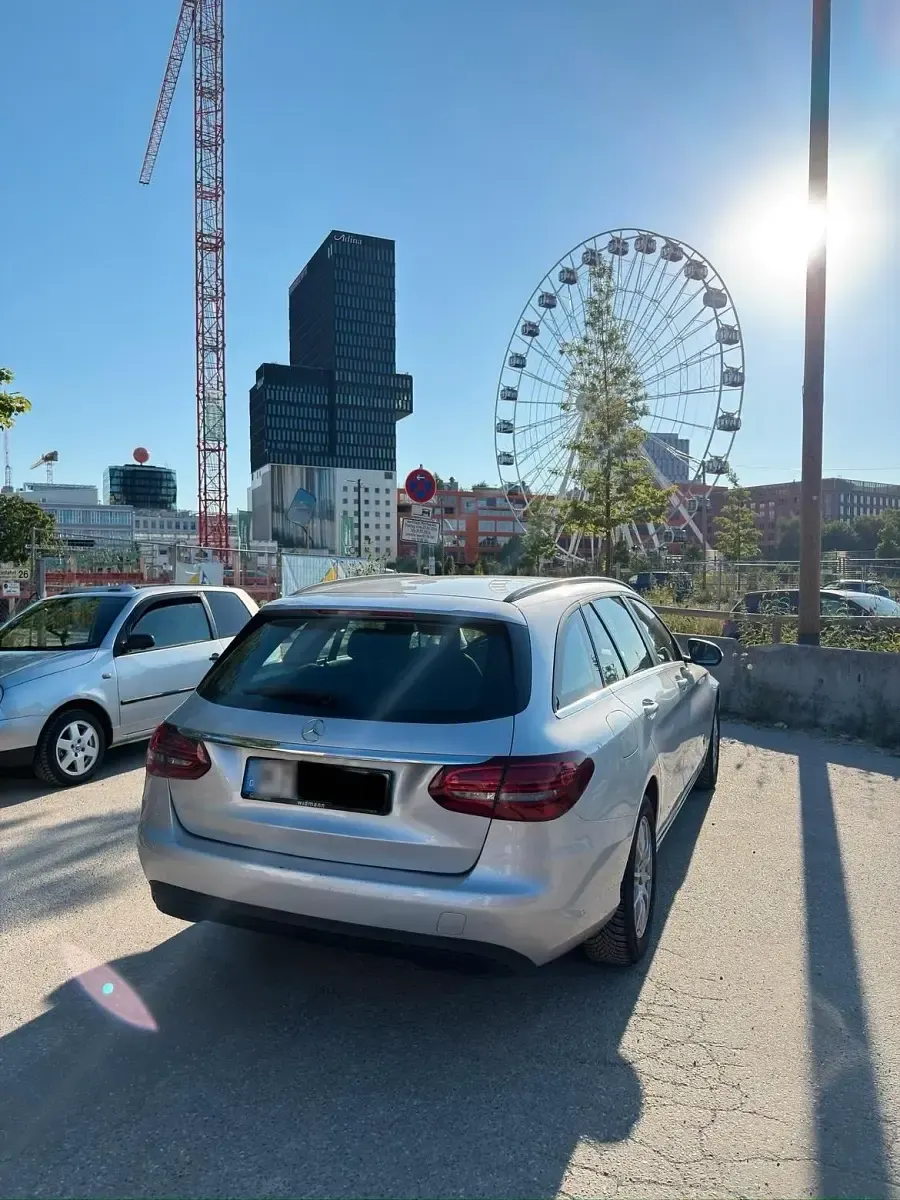 Gebraucht Mercedes C220 194 PS (142 kW) 2019 Silber Kombi