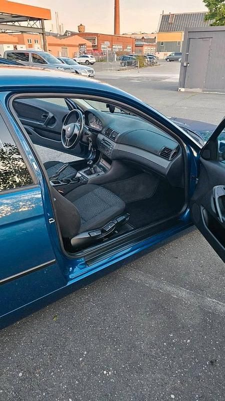 Usata BMW 316 Compact 2002 Blu Utilitaria