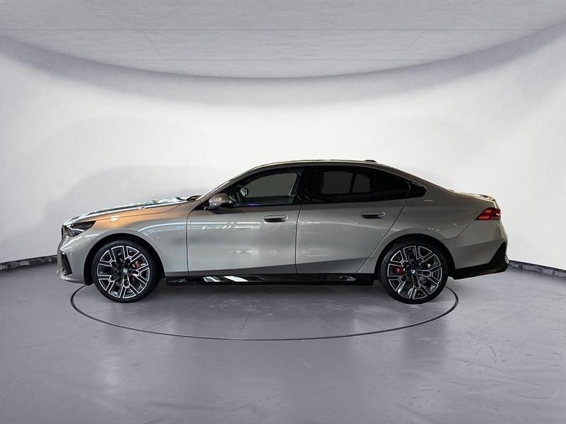 Gebraucht BMW 520 Comfort Edition 197 PS (144 kW) 2025 Grau Limousine