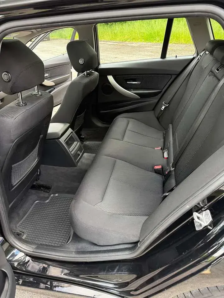 Gebraucht BMW 318 150 PS (110 kW) 2016 Schwarz Kombi