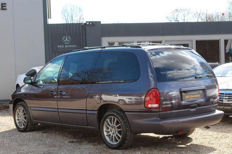 Gebraucht Dodge Grand Caravan 167 PS (122 kW) 1997 Grau Van / Kleinbus
