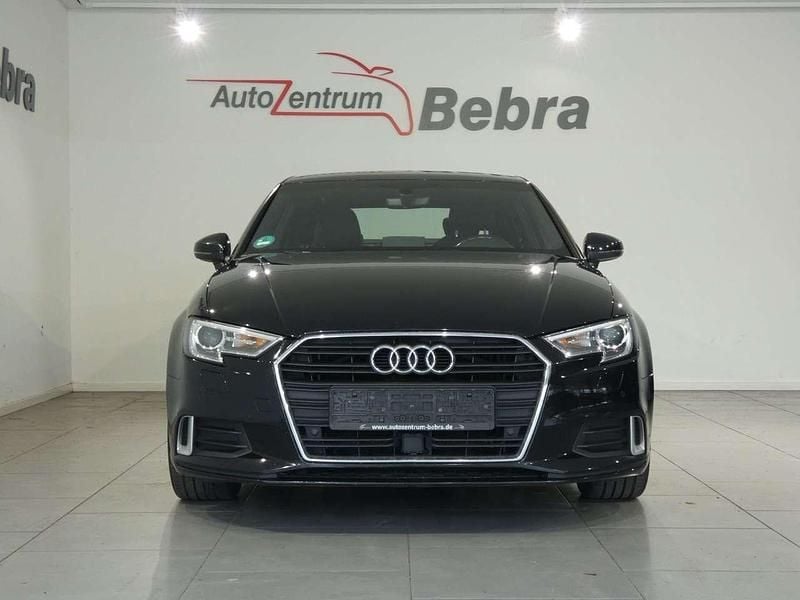 Gebraucht Audi A3 Sport 150 PS (110 kW) 2019 Mythosschwarz Limousine
