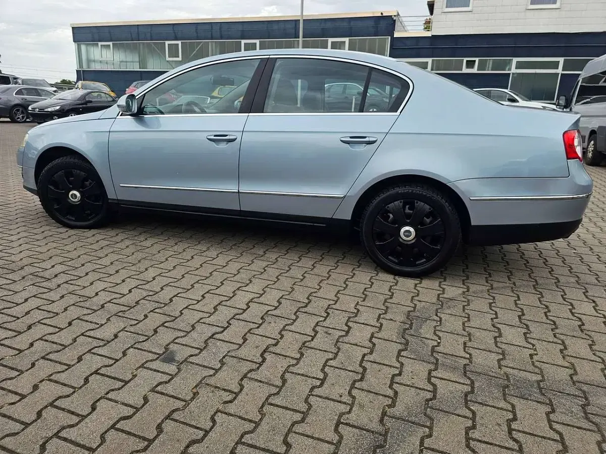 Gebraucht VW Passat Highline 116 PS (85 kW) 2005 Silber Limousine