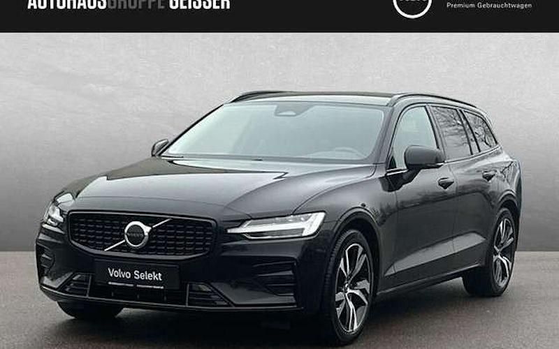 Gebraucht Volvo V60 Plus 197 PS (144 kW) 2025 Onyx schwarz Kombi
