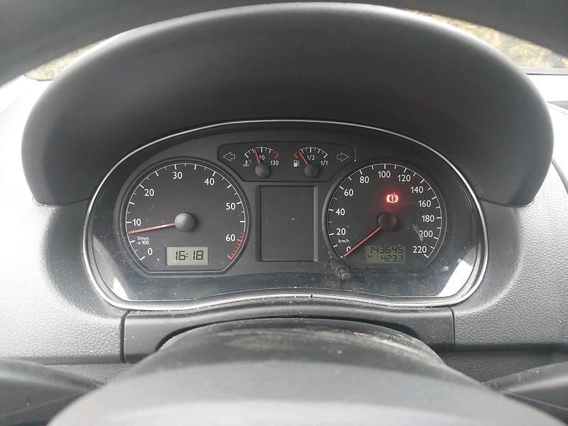 Silber Gebraucht 2004 VW Polo Kleinwagen | 1.200 € (Guter Preis) - Bild 1/4