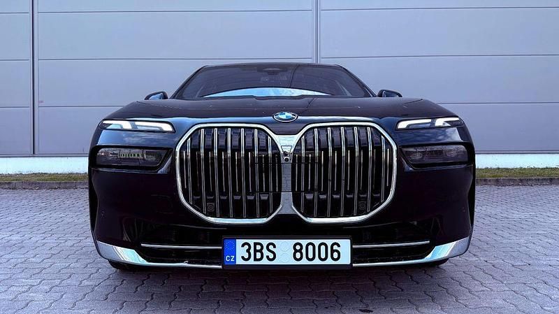 Gebraucht BMW 740 286 PS (210 kW) 2024 Schwarz Limousine