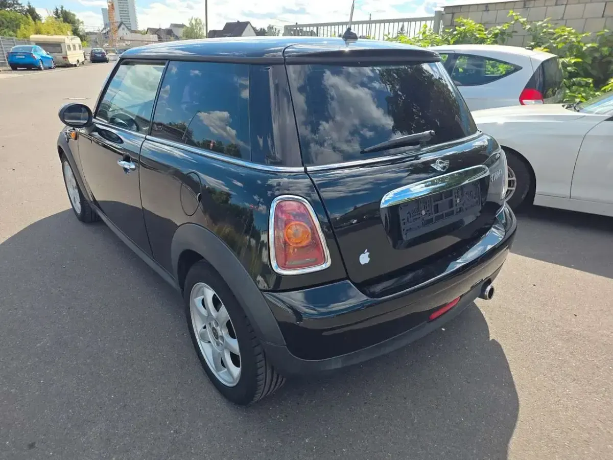 Gebraucht Mini Cooper 120 PS (88 kW) 2009 Schwarz Kleinwagen