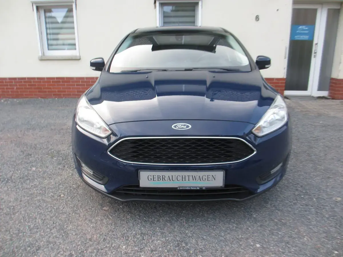 Gebraucht Ford Focus 116 PS (85 kW) 2012 Silber Kombi