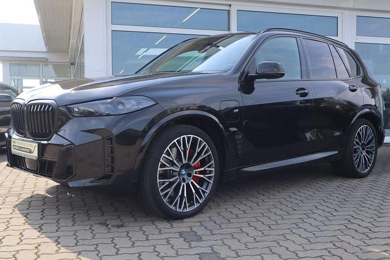 Saphirschwarz Gebraucht 2023 BMW X5 Sport Line SUV | 79.490 € - Bild 1/4