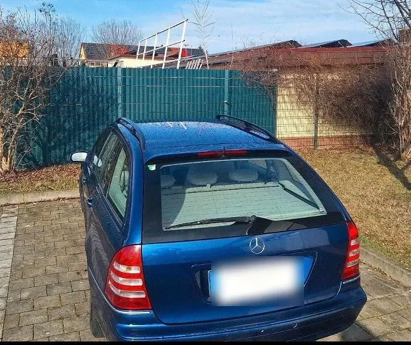 Gebraucht Mercedes C220 Elegance 143 PS (105 kW) 2003 Blau Kombi