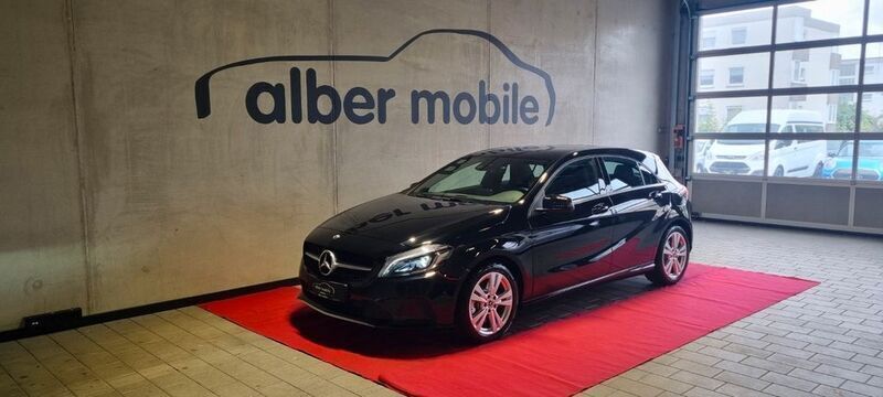 Kosmosschwarz metalliclack Gebraucht 2018 Mercedes A250 Kleinwagen | 24.490 € (Superpreis) - Bild 1/3