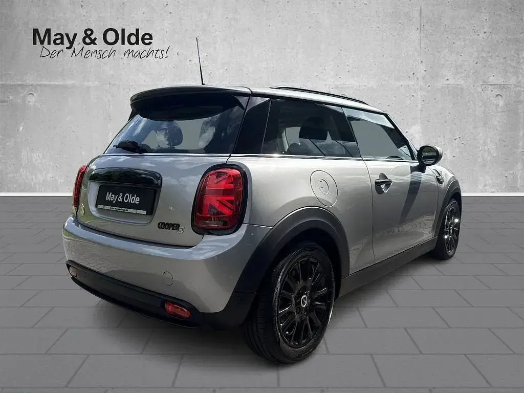 Gebraucht Mini Cooper SE 135 kW (184 PS) 2023 Silber Kleinwagen