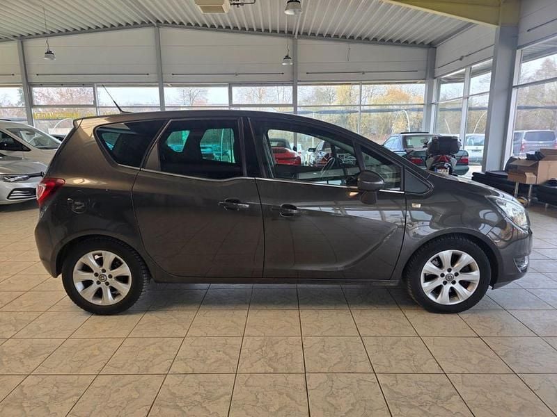 Gebraucht Opel Meriva Innovation 140 PS (102 kW) 2015 Grau Van / Kleinbus