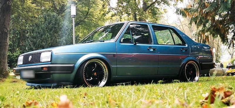 Second-hand VW Jetta 55 CP (40 kW) 1987 Albastru Berlinǎ