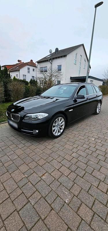 Gebraucht BMW 530 258 PS (189 kW) 2012 Schwarz Kombi