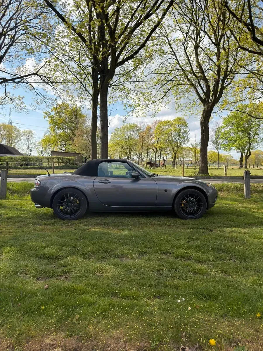 Gebraucht Mazda MX5 126 PS (92 kW) 2006 Grau Cabrio