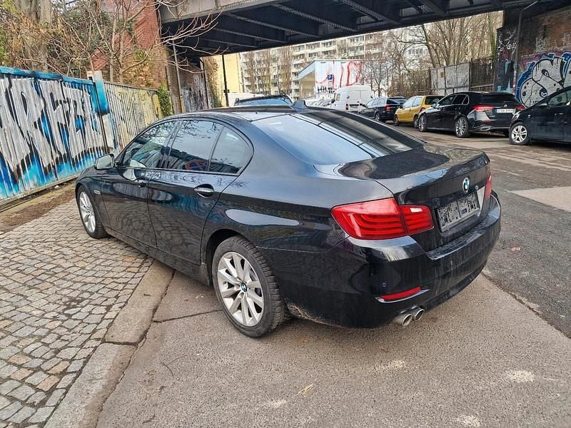 Schwarz Gebraucht 2014 BMW 530 Sport Line Limousine | 12.450 € (Superpreis) - Bild 1/4