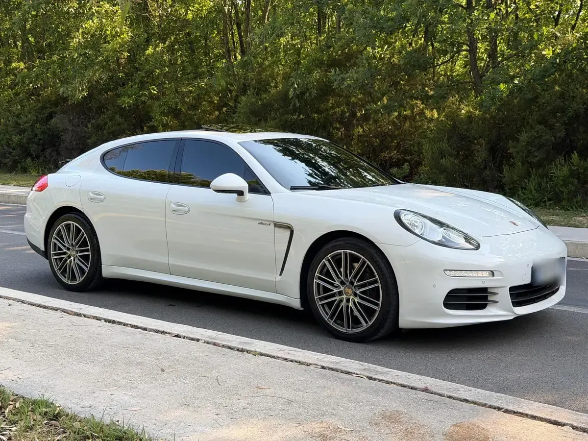 Gebraucht Porsche Panamera 280 PS (205 kW) 2015 Weiß Kleinwagen