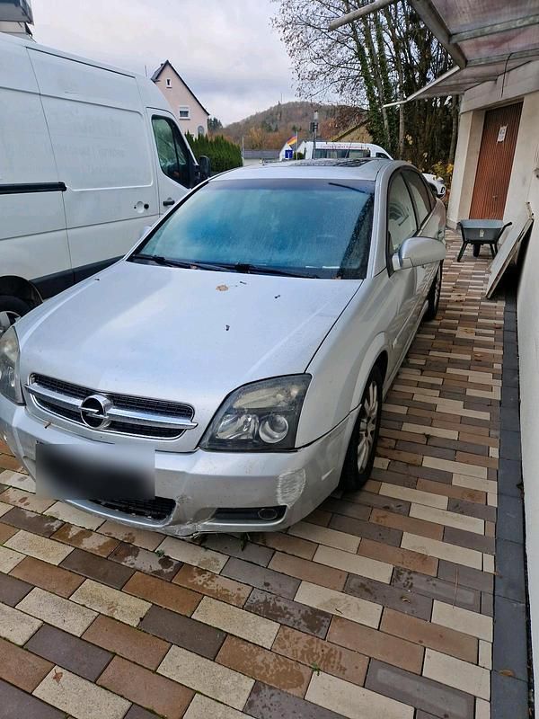 Grau Gebraucht 2003 Opel Vectra GTS Limousine | 900 € (Superpreis) - Bild 1/4