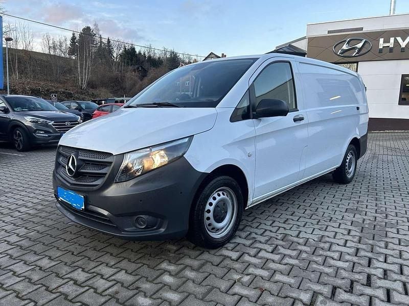 Arktikweiss Gebraucht 2022 Mercedes Vito Van | 24.995 € (Superpreis) - Bild 1/4